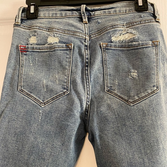 Urban Outfitters BDG distressed jeans never worn - Picture 2 of 8